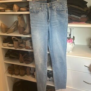 J crew skinny jeans light wash raw hem size 25
